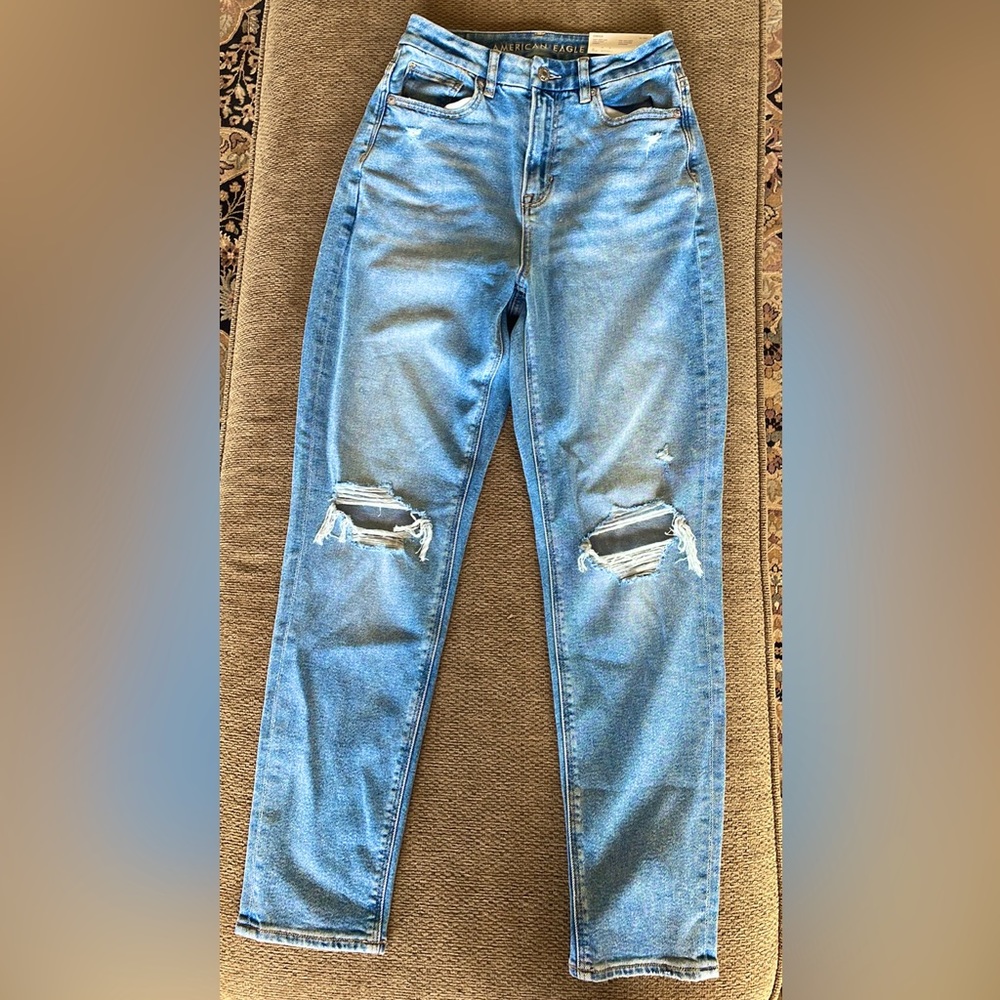 Brand new American eagle mom jeans